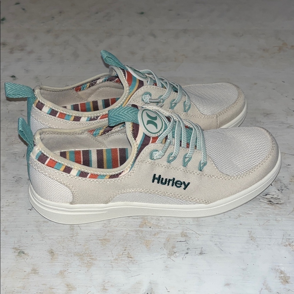 Hurley Women's Castaic Sneaker | size 7.5